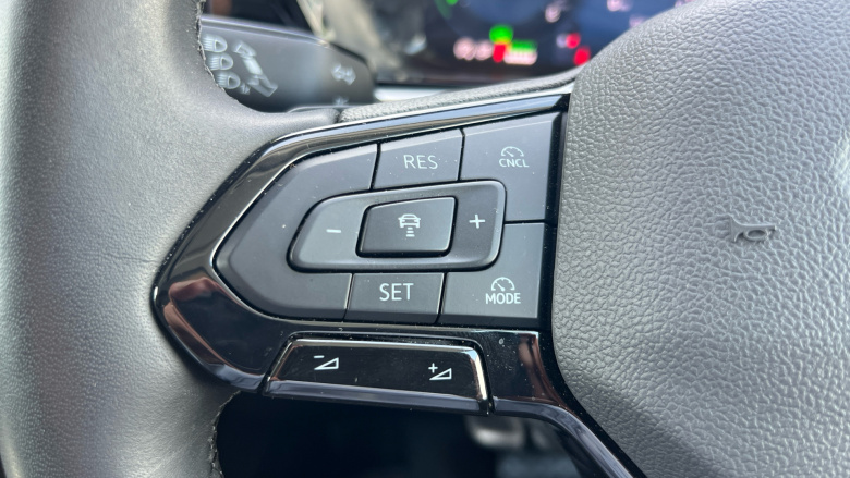 Ford Transit Connect 250 L2 Petrol 1.5 EcoBoost PHEV 150 Limited Van Auto